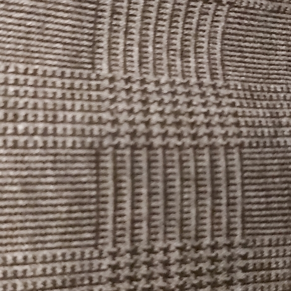 Nice dress. - Picture 2 of 3